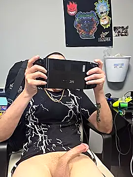 Snapshot of Hatchetwound6969 chatting on March 20, 1:21 am Hatchetwound6969 online show from March 20, 1:21 am