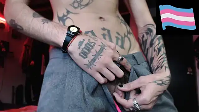 Snapshot of Gowtherr_ chatting on December 13, 6:59 pm Gowtherr online show from December 13, 6:59 pm