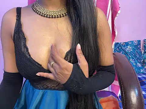 Snapshot of roshni-5 chatting on March 10, 7:50 pm roshni-5 online show from March 10, 7:50 pm