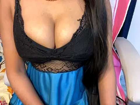 Snapshot of roshni-5 chatting on November 9, 5:55 pm roshni-5 online show from November 9, 5:55 pm