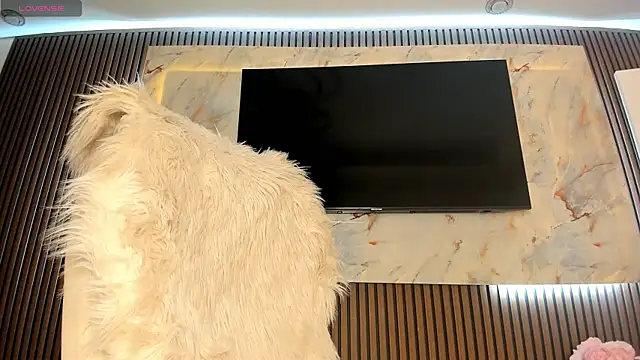 sally 009 online show from March 1, 3:52 am