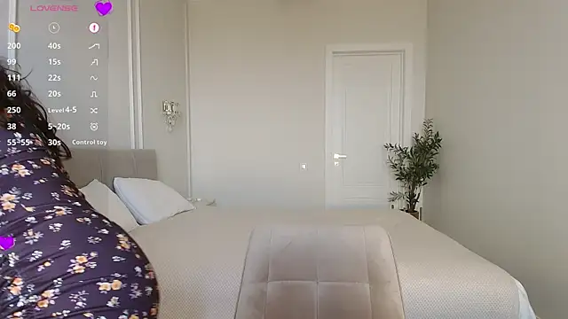 tenderlybaee online show from July 13, 4:48 am