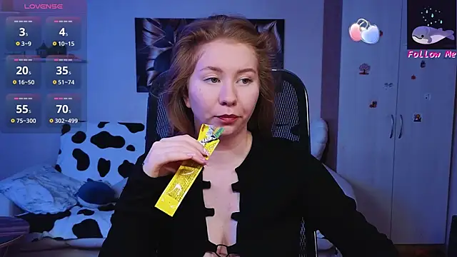 D0nna  online show from October 17, 3:36 pm