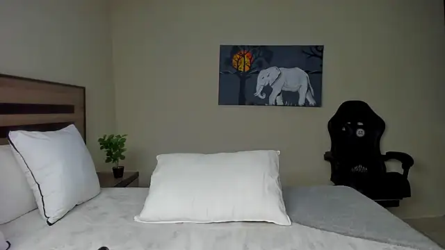 Renee-18 online show from September 15, 10:32 pm