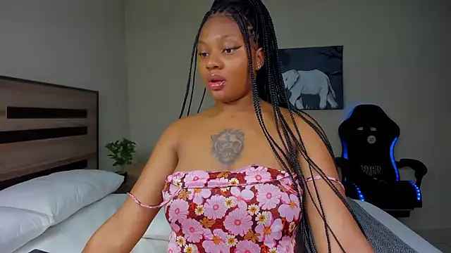 Renee-18 online show from November 14, 4:55 am