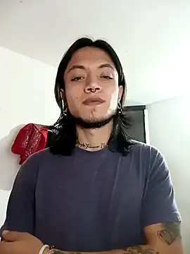 Dicaprioo  online show from October 31, 11:50 pm