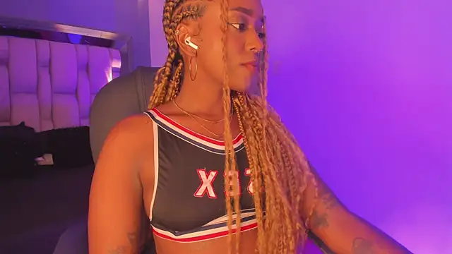 Snapshot of EmilyHaan chatting on January 26, 7:41 pm EmilyHaan online show from January 26, 7:41 pm