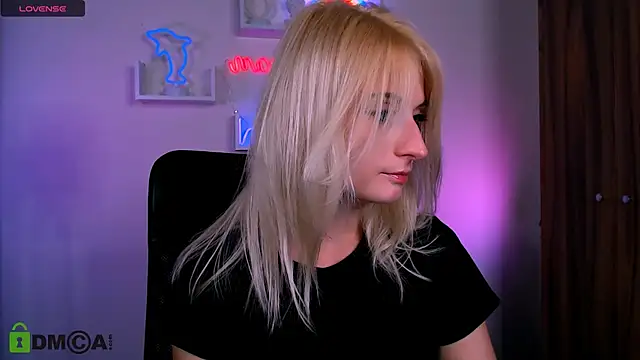 Snapshot of melisa_white1 chatting on July 12, 7:16 pm melisa white1 online show from July 12, 7:16 pm