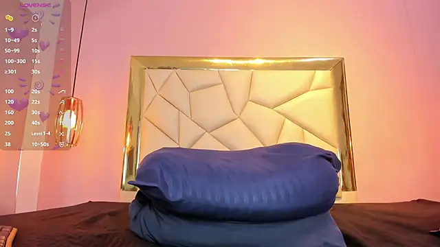 Snapshot of CherryBlossom23 chatting on March 21, 10:17 am CherryBlossom23 online show from March 21, 10:17 am