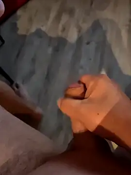 Snapshot of Szeltolo001 chatting on October 9, 3:59 am Szeltolo001 online show from October 9, 3:59 am