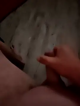 Snapshot of Szeltolo001 chatting on October 27, 11:09 pm Szeltolo001 online show from October 27, 11:09 pm