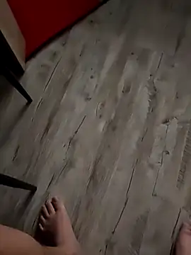 Snapshot of Szeltolo001 chatting on November 22, 4:33 am Szeltolo001 online show from November 22, 4:33 am