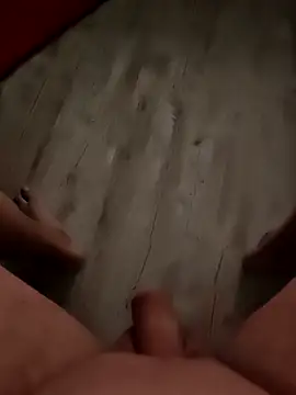 Snapshot of Szeltolo001 chatting on December 1, 3:00 am Szeltolo001 online show from December 1, 3:00 am