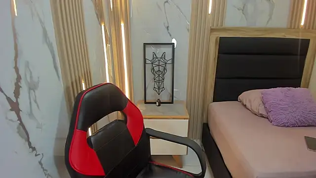 Snapshot of delilaquinn chatting on October 17, 11:13 am delilaquinn online show from October 17, 11:13 am