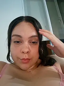 Snapshot of AllyTell chatting on November 18, 9:19 pm AllyTell online show from November 18, 9:19 pm