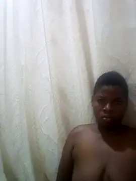 Snapshot of Russell_hun chatting on January 29, 3:01 am Russell hun online show from January 29, 3:01 am