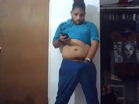 Snapshot of Dj-yefri-pauta chatting on November 13, 4:39 pm Dj-yefri-pauta online show from November 13, 4:39 pm