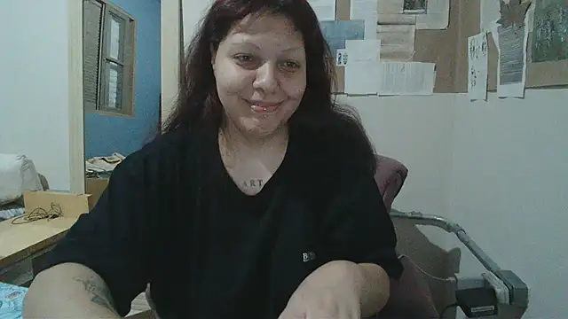 Snapshot of bbyedarling chatting on October 27, 12:58 am bbyedarling online show from October 27, 12:58 am