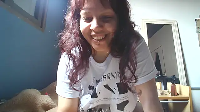 Snapshot of bbyedarling chatting on November 3, 1:34 pm bbyedarling online show from November 3, 1:34 pm