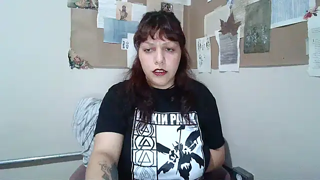 Snapshot of bbyedarling chatting on November 15, 9:32 pm bbyedarling online show from November 15, 9:32 pm