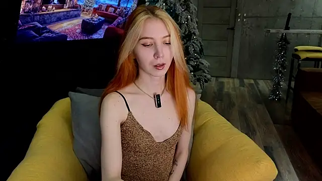 Snapshot of izi-fox chatting on December 8, 3:13 pm izi-fox online show from December 8, 3:13 pm