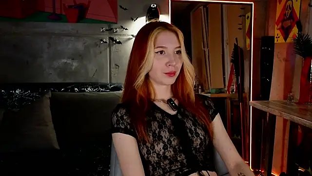 Snapshot of izi-fox chatting on February 1, 9:19 pm izi-fox online show from February 1, 9:19 pm
