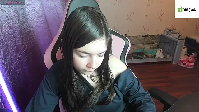 Snapshot of Crazy_forest_fairy chatting on November 23, 10:26 am Crazy forest fairy online show from November 23, 10:26 am