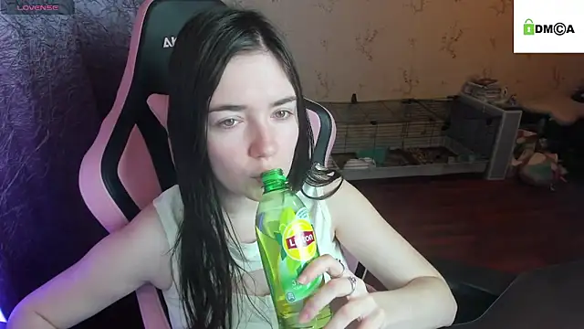 Snapshot of Crazy_forest_fairy chatting on December 16, 6:40 am Crazy forest fairy online show from December 16, 6:40 am