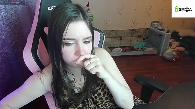 Snapshot of Crazy_forest_fairy chatting on December 19, 8:54 am Crazy forest fairy online show from December 19, 8:54 am