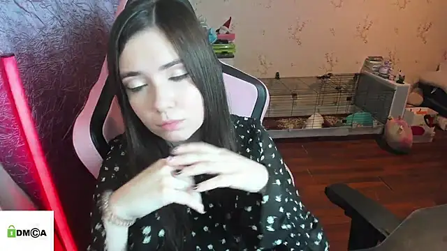 Snapshot of Crazy_forest_fairy chatting on February 12, 9:21 pm Crazy forest fairy online show from February 12, 9:21 pm