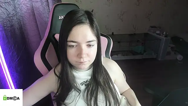 Snapshot of Crazy_forest_fairy chatting on March 1, 6:04 am Crazy forest fairy online show from March 1, 6:04 am