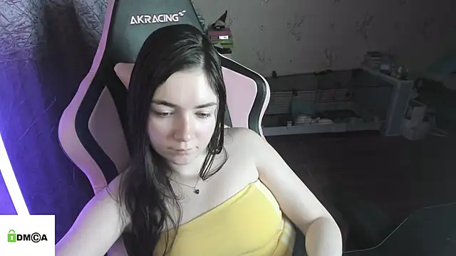 Snapshot of Crazy_forest_fairy chatting on March 8, 2:04 am Crazy forest fairy online show from March 8, 2:04 am