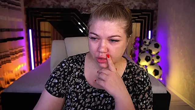 GabbieJay online show from July 3, 12:33 pm