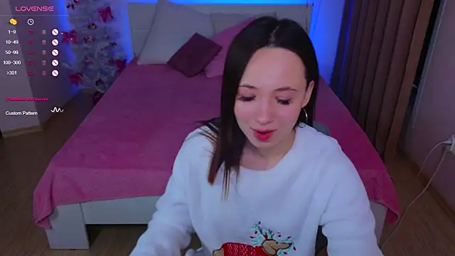 Snapshot of Hayle_Hill chatting on December 30, 7:59 am Hayle Hill online show from December 30, 7:59 am