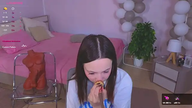 Snapshot of Hayle_Hill chatting on January 22, 2:26 am Hayle Hill online show from January 22, 2:26 am