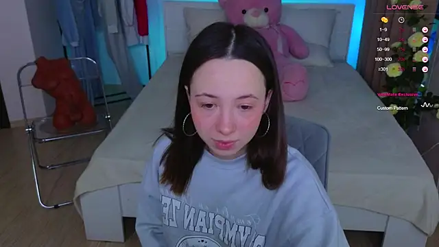 Snapshot of Hayle_Hill chatting on February 4, 5:21 am Hayle Hill online show from February 4, 5:21 am