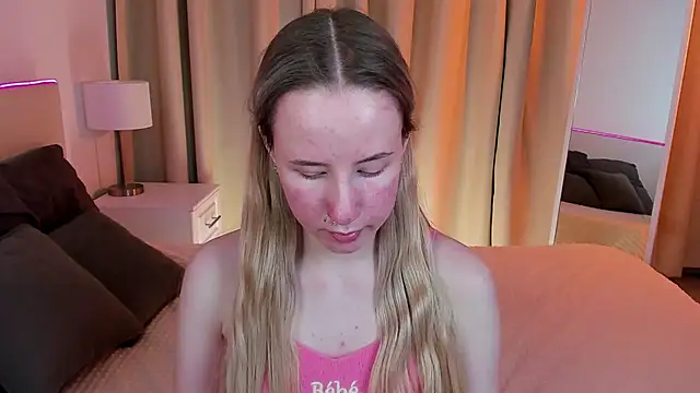 Cassie Kelman online show from February 28, 3:15 am