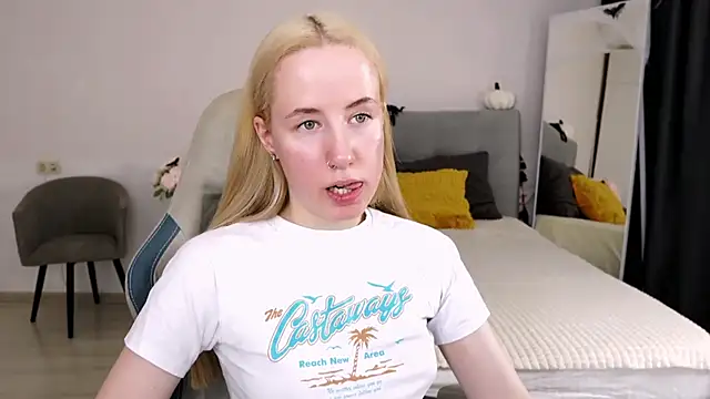 Cassie Kelman online show from October 25, 9:31 pm