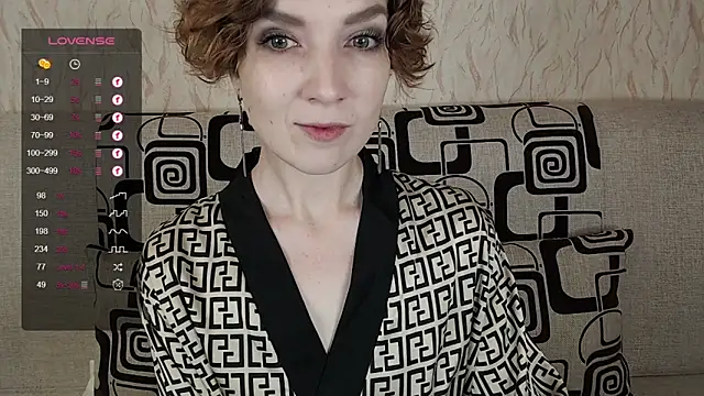 Snapshot of TinaWince chatting on October 24, 4:53 am TinaWince online show from October 24, 4:53 am