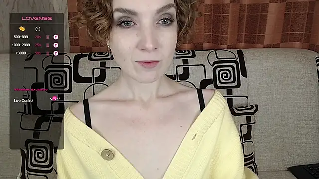 Snapshot of TinaWince chatting on November 16, 4:51 am TinaWince online show from November 16, 4:51 am