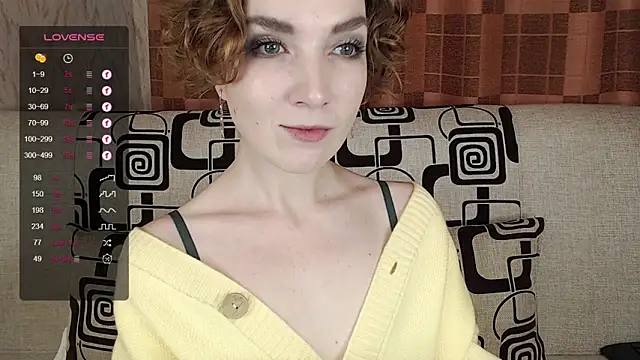 Snapshot of TinaWince chatting on November 22, 4:55 am TinaWince online show from November 22, 4:55 am