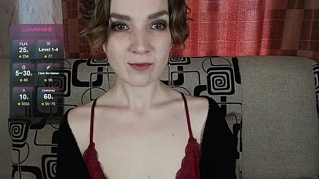 Snapshot of TinaWince chatting on May 7, 4:51 am TinaWince online show from May 7, 4:51 am