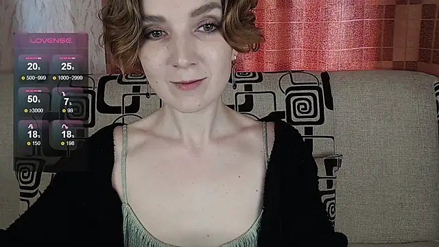 Snapshot of TinaWince chatting on May 10, 5:01 am TinaWince online show from May 10, 5:01 am