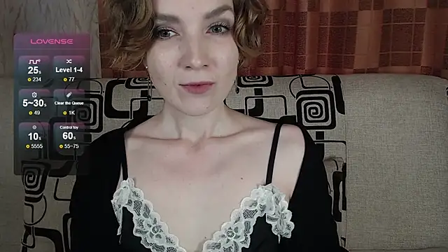 Snapshot of TinaWince chatting on May 23, 5:01 am TinaWince online show from May 23, 5:01 am