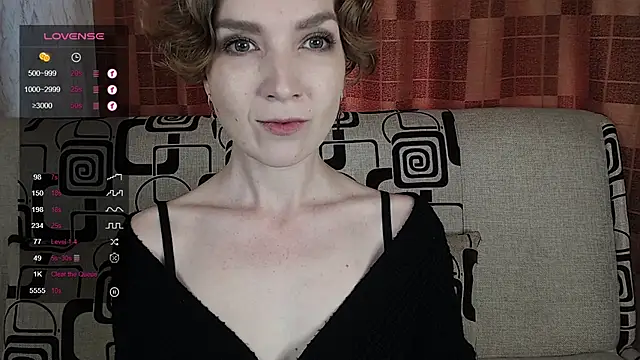 Snapshot of TinaWince chatting on May 28, 4:43 am TinaWince online show from May 28, 4:43 am