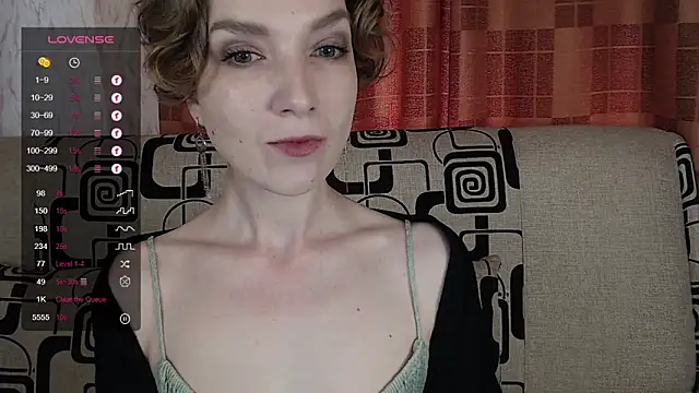 Snapshot of TinaWince chatting on June 13, 4:54 am TinaWince online show from June 13, 4:54 am