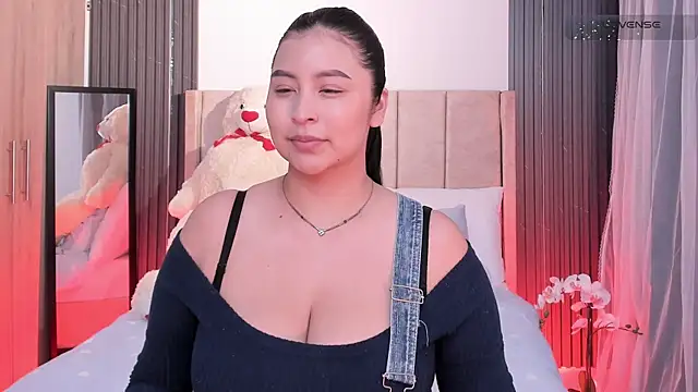 Snapshot of _alaiasmile_ chatting on July 13, 1:47 pm alaiasmile online show from July 13, 1:47 pm