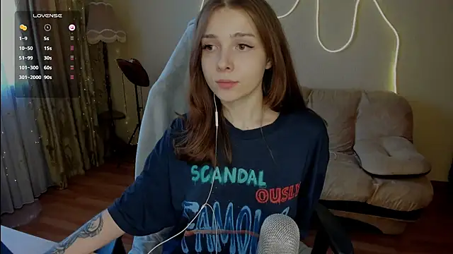 Snapshot of Kami_kam chatting on February 24, 11:21 am Kami kam online show from February 24, 11:21 am