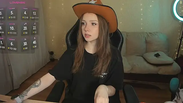 Snapshot of Kami_kam chatting on December 16, 4:39 am Kami kam online show from December 16, 4:39 am