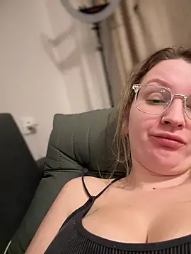 Snapshot of Teya_moon_ chatting on February 9, 6:26 pm Teya moon  online show from February 9, 6:26 pm